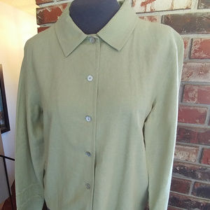 Light green blouse/short jacket with cuff interest